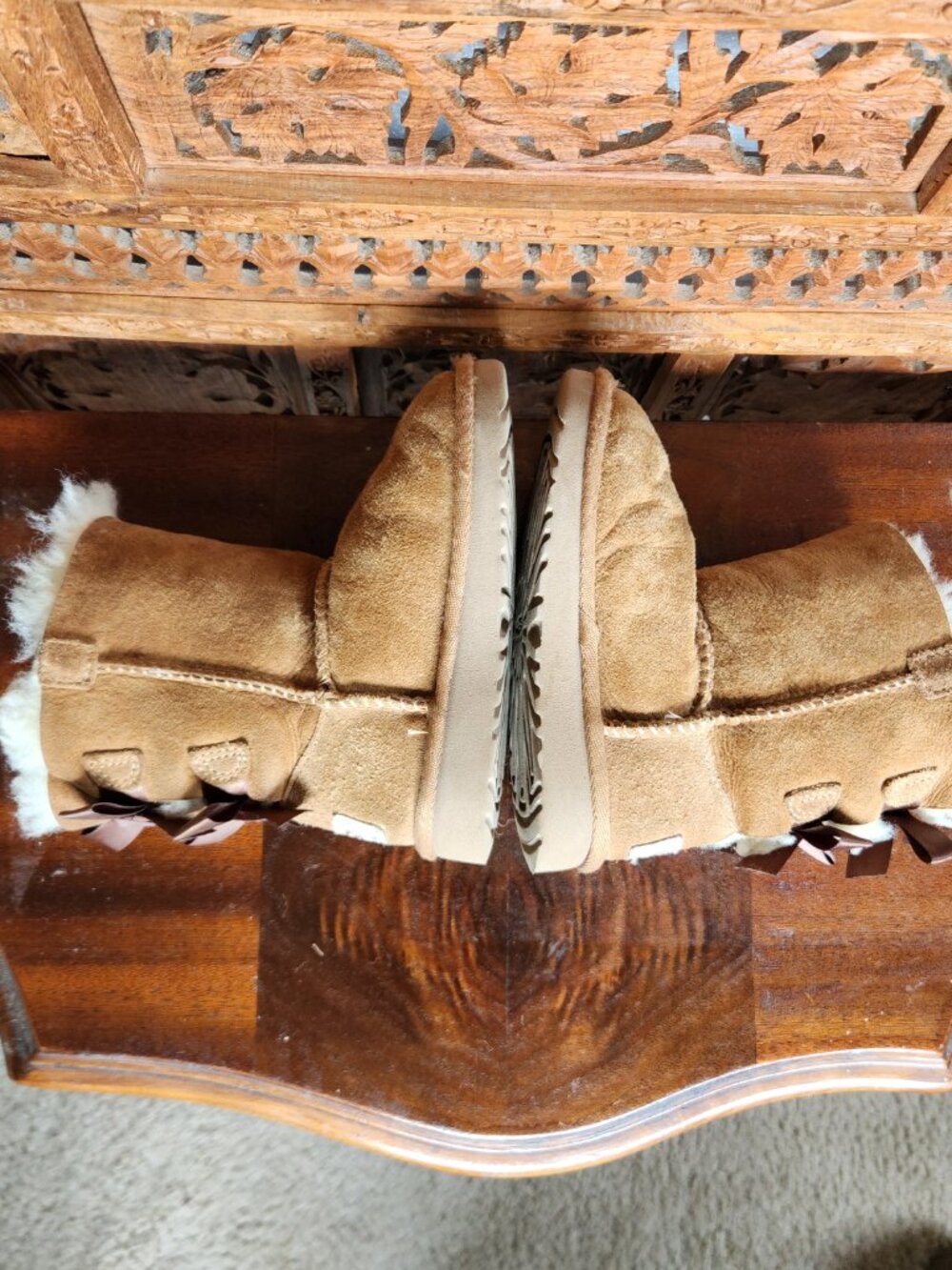 UGG Toddler/Kids Bailey Bow II Boots in Chestnut Suede - Children's Size 8 - Picture 3 of 6